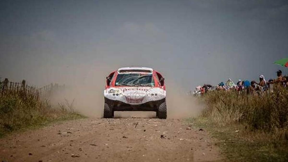 La apuesta eléctrica de Acciona para el Dakar se queda fuera de la prueba