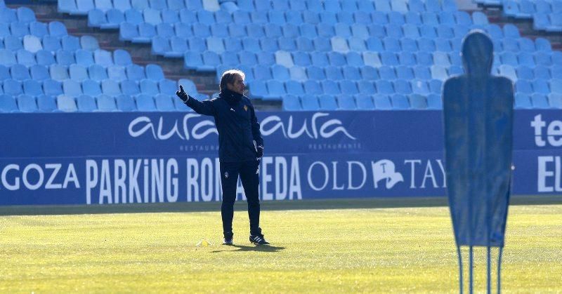 Entrenamiento a puerta abierta del Real Zaragoza en La Romareda