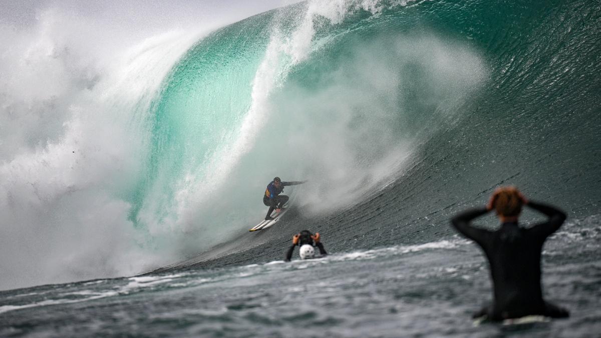 ¡Natxo González doma la ola más pesada de Mullaghmore!