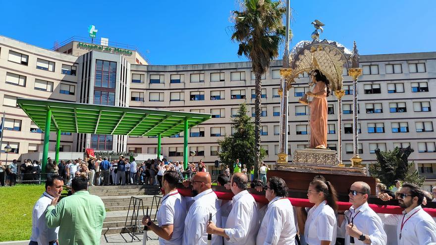 Sentida y emocionante visita de la Mártir Santa Eulalia al Hospital de Mérida
