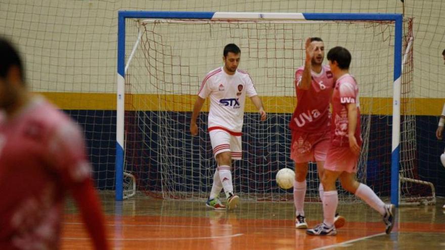 Los jugadores del UVA celebran uno de los goles