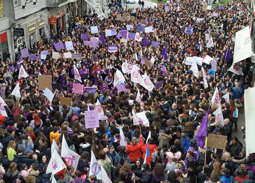 Las imágenes de la jornada de lucha feminista en Santiago