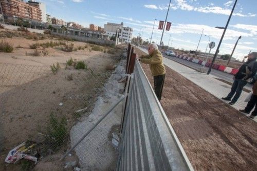 Los vecinos se unen para denunciar la «chapuza» del Acceso Sur de Alicante