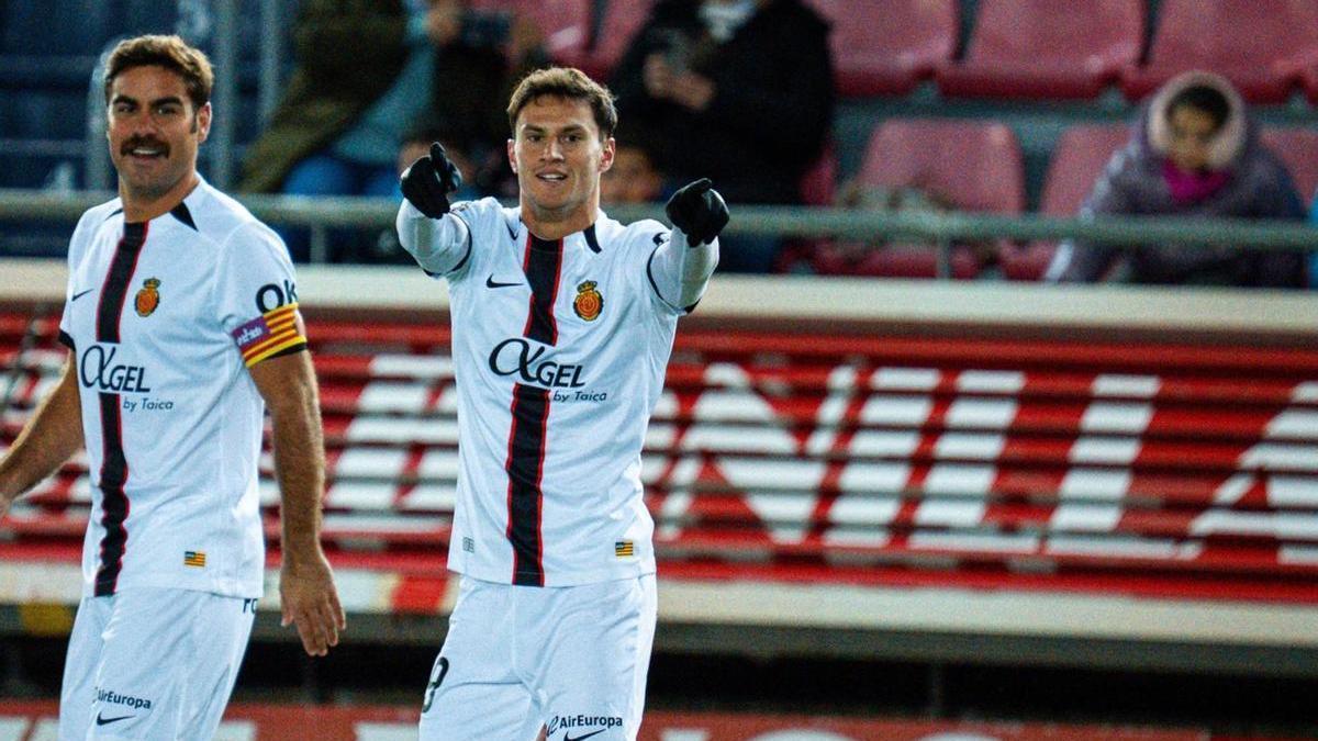 Llabrés celebra su gol ante el Numancia.