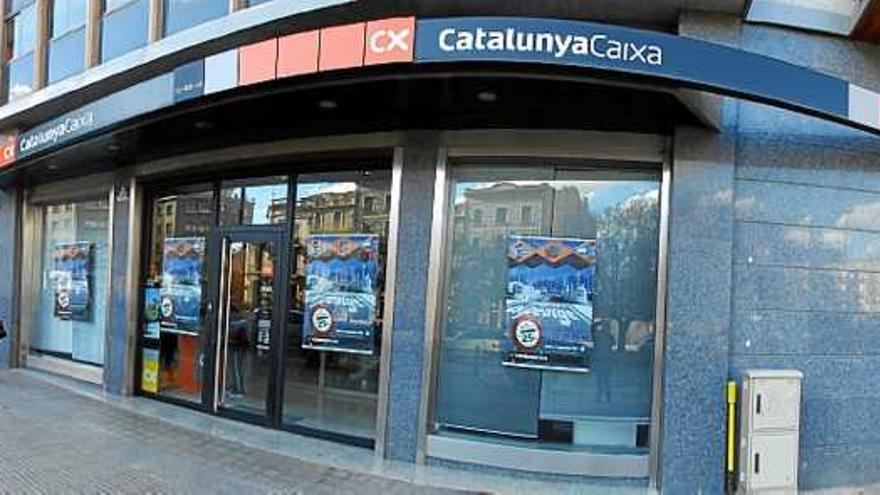 Façana d&#039;una oficina de CatalunyaCaixa a Manresa