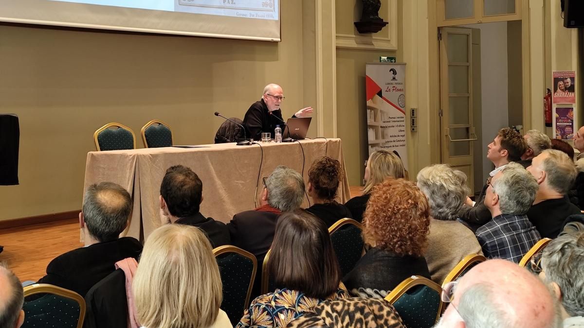 Pere Gifre presenta el seu llibre 'Els Fages de Figueres' al Cercle Sport Figuerenc