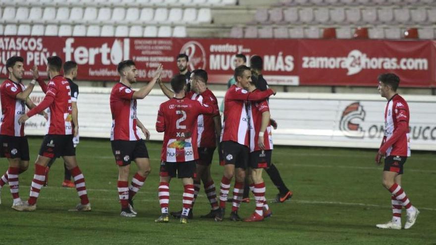 El Zamora CF y los beneficios de ser líder en la lucha por el ascenso a Segunda B