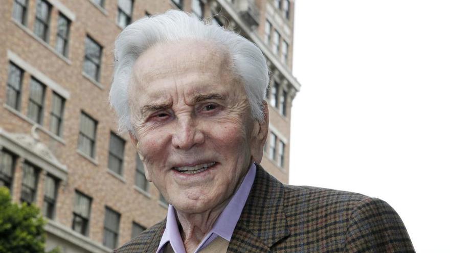 Kirk Douglas celebrará hoy su centenario.