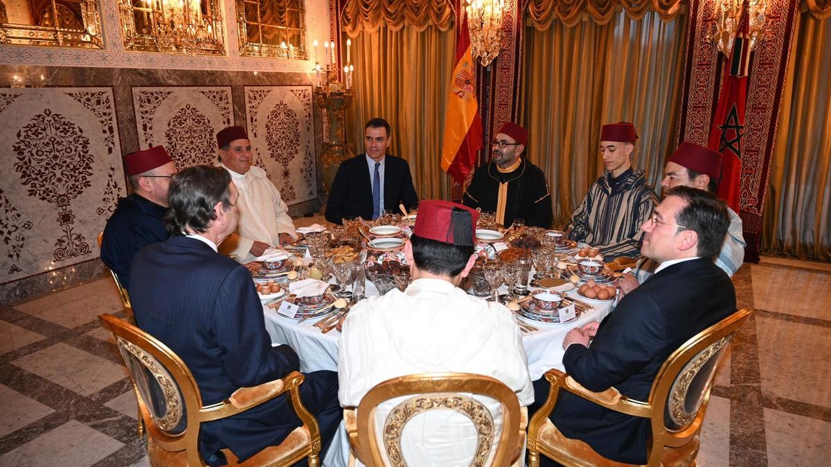 Pedro Sánchez reunido con el rey Mohamed VI en Rabat