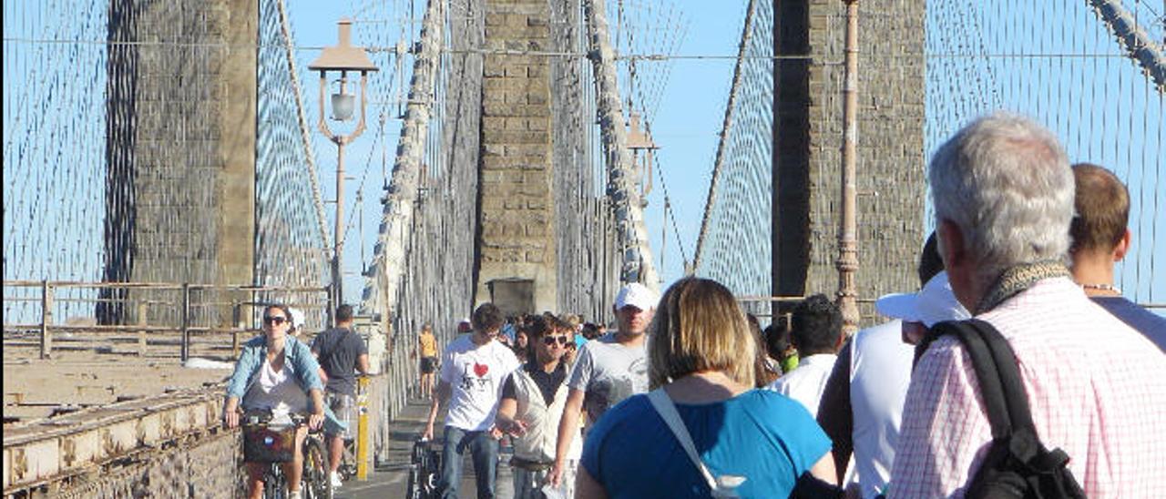 Puente de Brooklin, hacia donde corrió la gente desde las Torres.