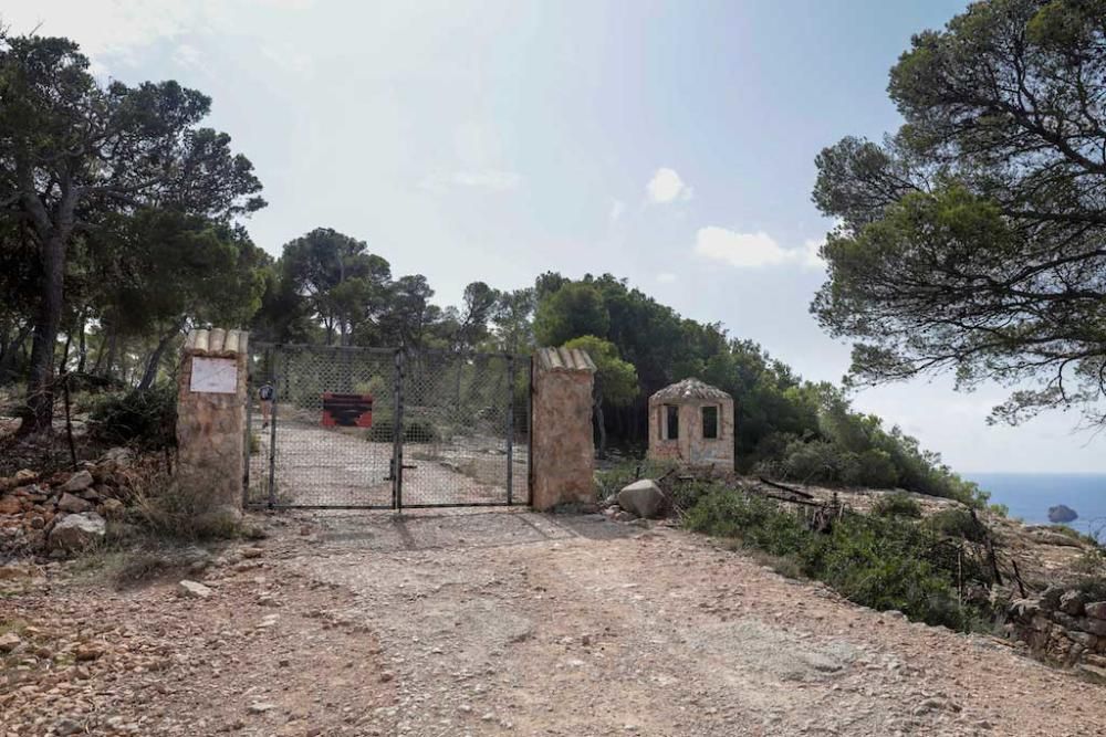 Antigua zona militar de Cala Figuera, en el Toro