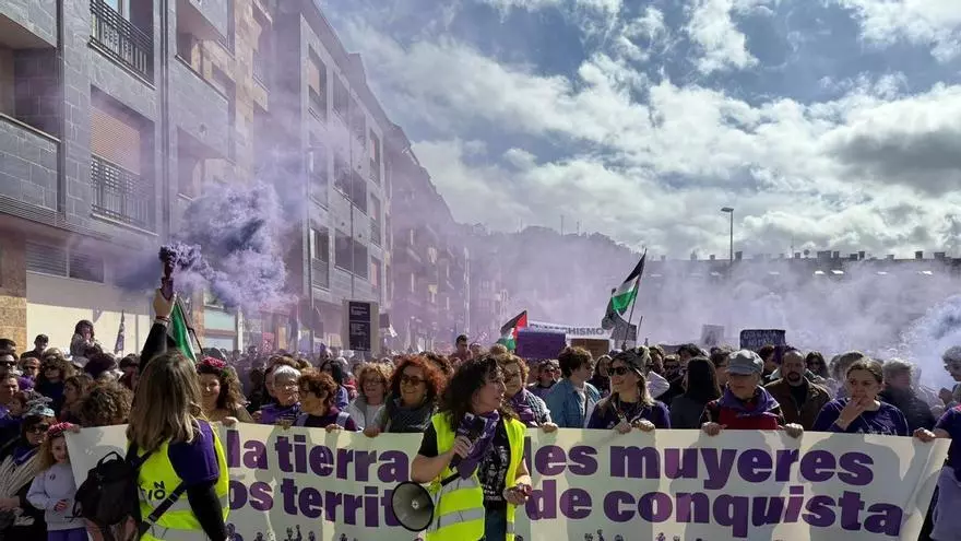 VÍDEO: Lleno en Villaviciosa para la manifestación del 8M