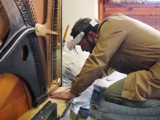 Restauración del valioso piano del músico tinerfeño Santiago Sabina