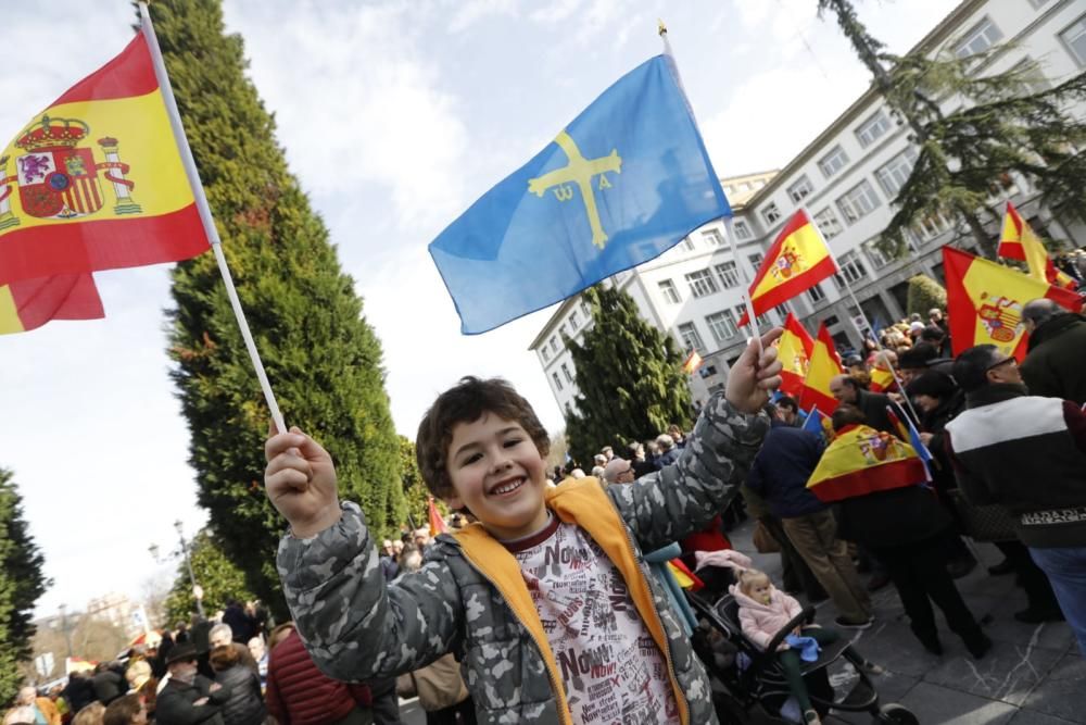 Grito en Oviedo "en defensa de la unidad indisoluble de España"