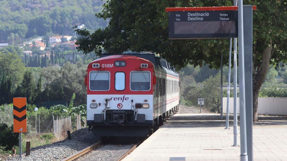 Linea de tren Sagunt-Teruel se reanudan los trayectos tras las obras