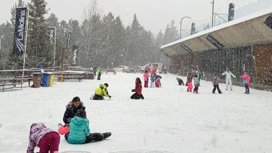 Les últimes nevades permeten ampliar les pistes obertes a les estacions d’esquí de FGC