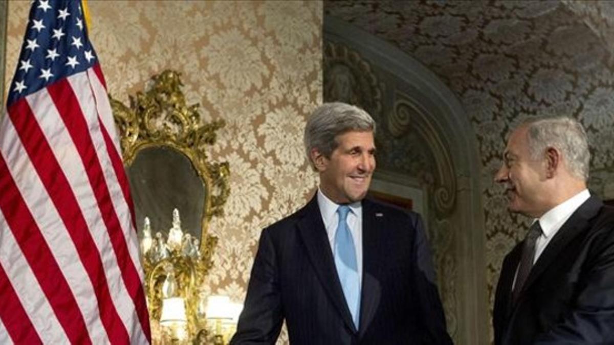 El secretario de Estado de EEUU, John Kerry, y el primer ministro israelí, Binyamin Netanyahu, antes de la reunión en Roma.