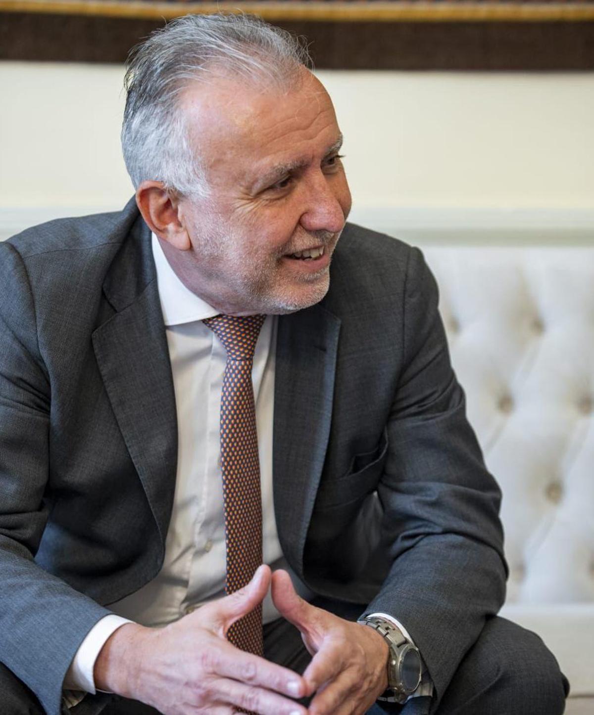 Ángel Víctor Torres, ministre de Memòria Democràtica: "La democràcia és una perla que cal cuidar"