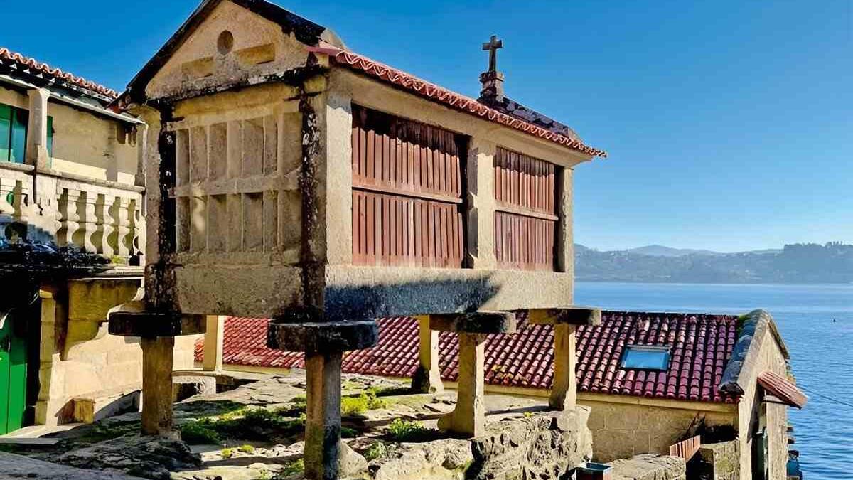Combarro, uno de los pueblos mágicos de Galicia