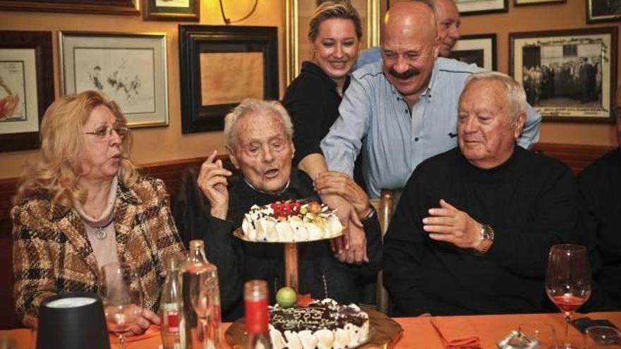 Canito celebra sus 102 años