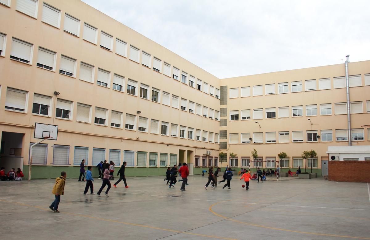 Patio interior del colegio Virgen del Rosario de Torrent.