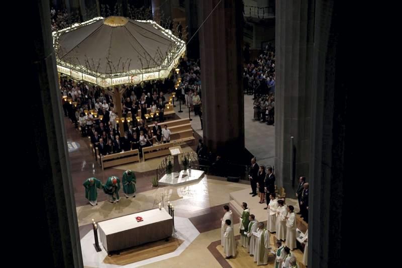 Fotogalería: Misa por las víctimas en la Sagrada Familia