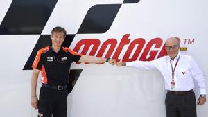 Massimo Rivola, CEO de Aprilia, y Carmelo Ezpeleta, patrón de Dorna y del Mundial de MotoGP