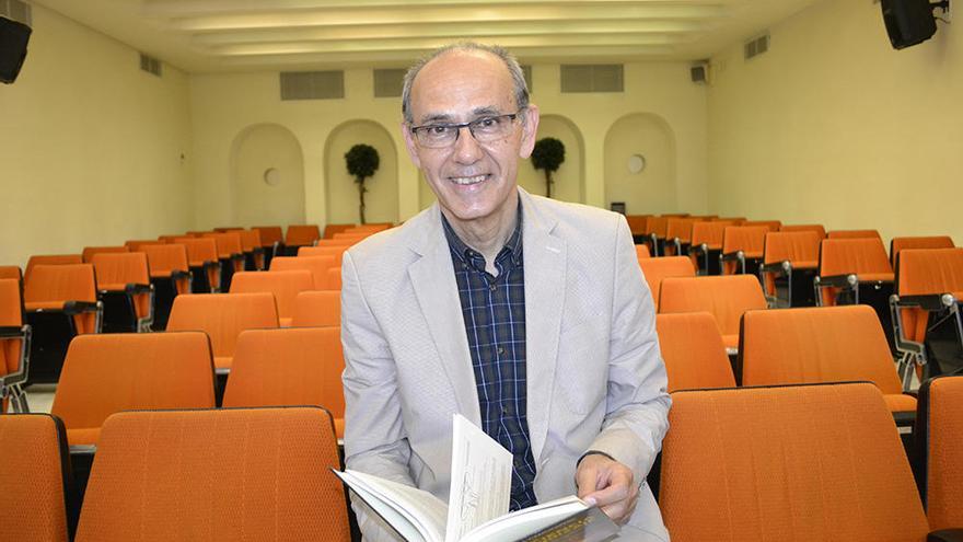 Martínez Selva, en la sala de conferencias del Rectorado.