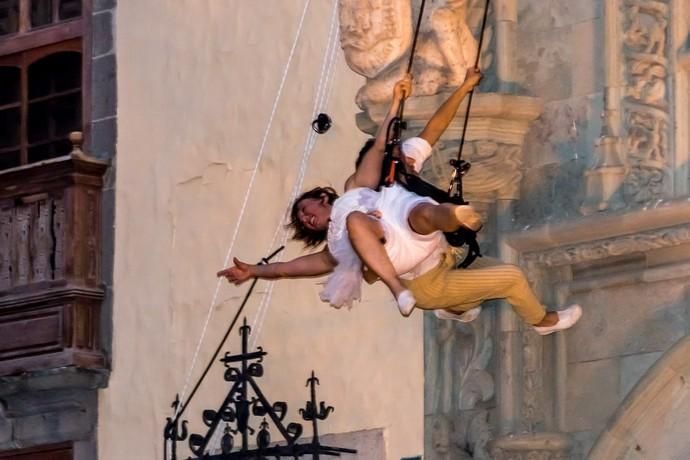 'Los Amantes del  Cielo', de Temudas Fest, en la Plaza del Pilar Nuevo