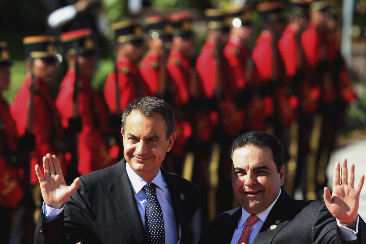 L’expresident salvadorenc Saca és condemnat a tornar més de 4 milions