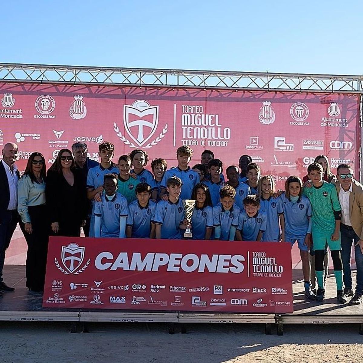 Levante UD, subcampeón Infantil del Torneo Miguel Tendillo de Moncada.