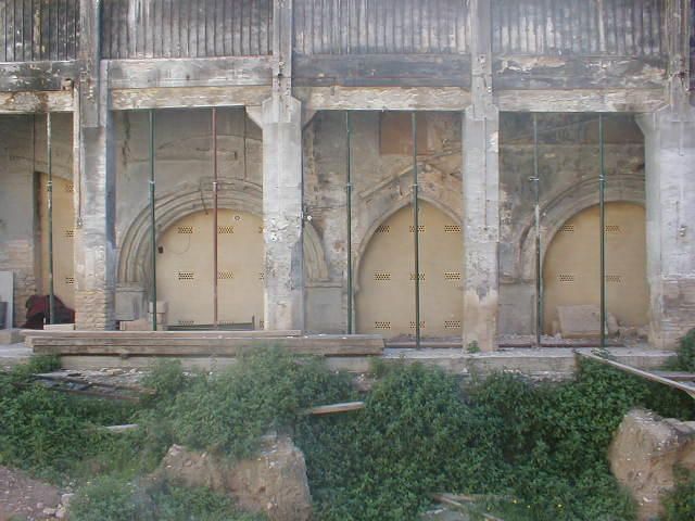 Patio Sur, el antiguo cementerio medieval