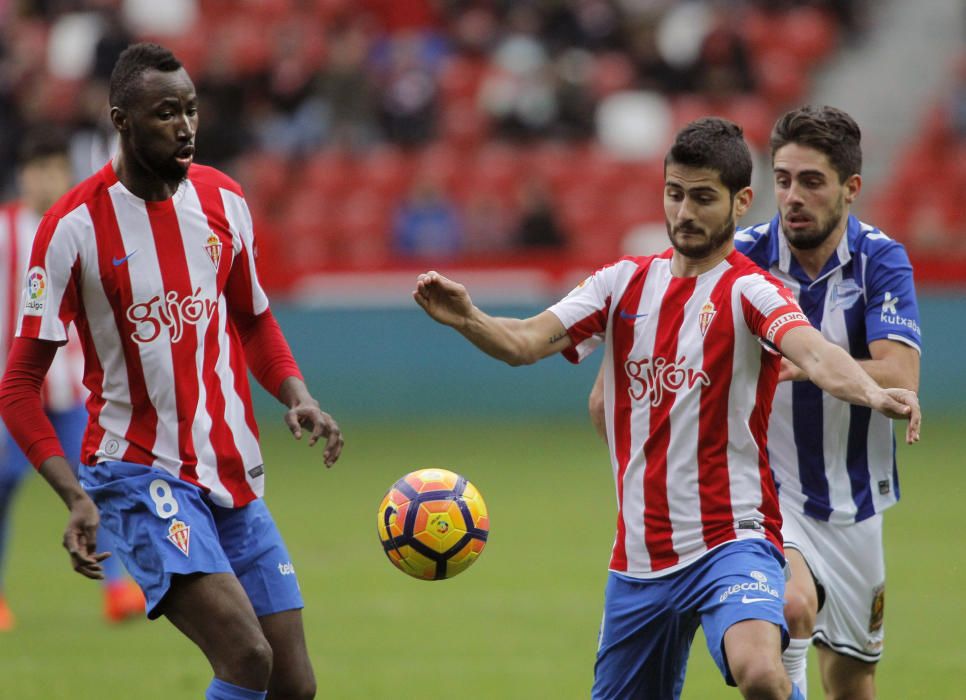 El partido entre el Sporting y el Alavés, en imágenes