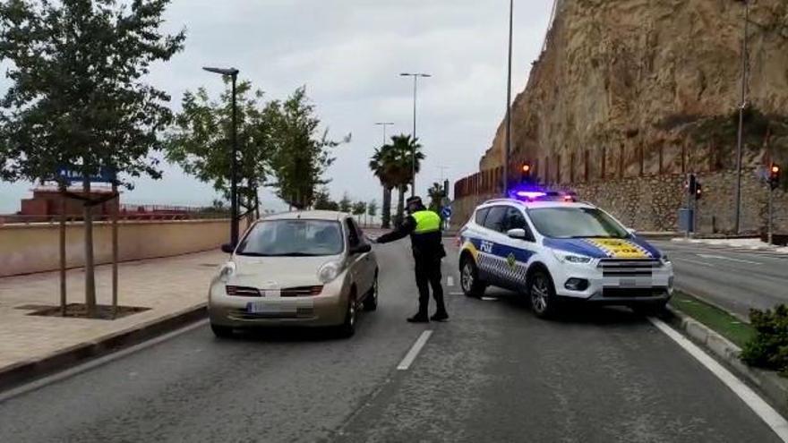 Control de la Policía Local de Alicante en la Cantera