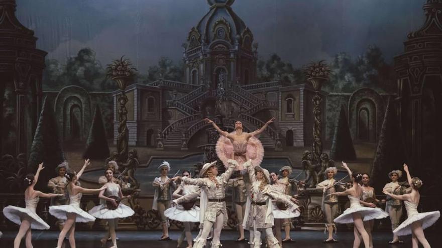 Los integrantes del Ballet Clásico de San Petersburgo, en una representación.