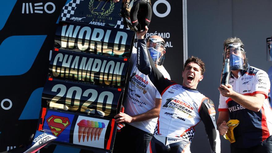 Albert Arenas guanya el mundial de Moto3