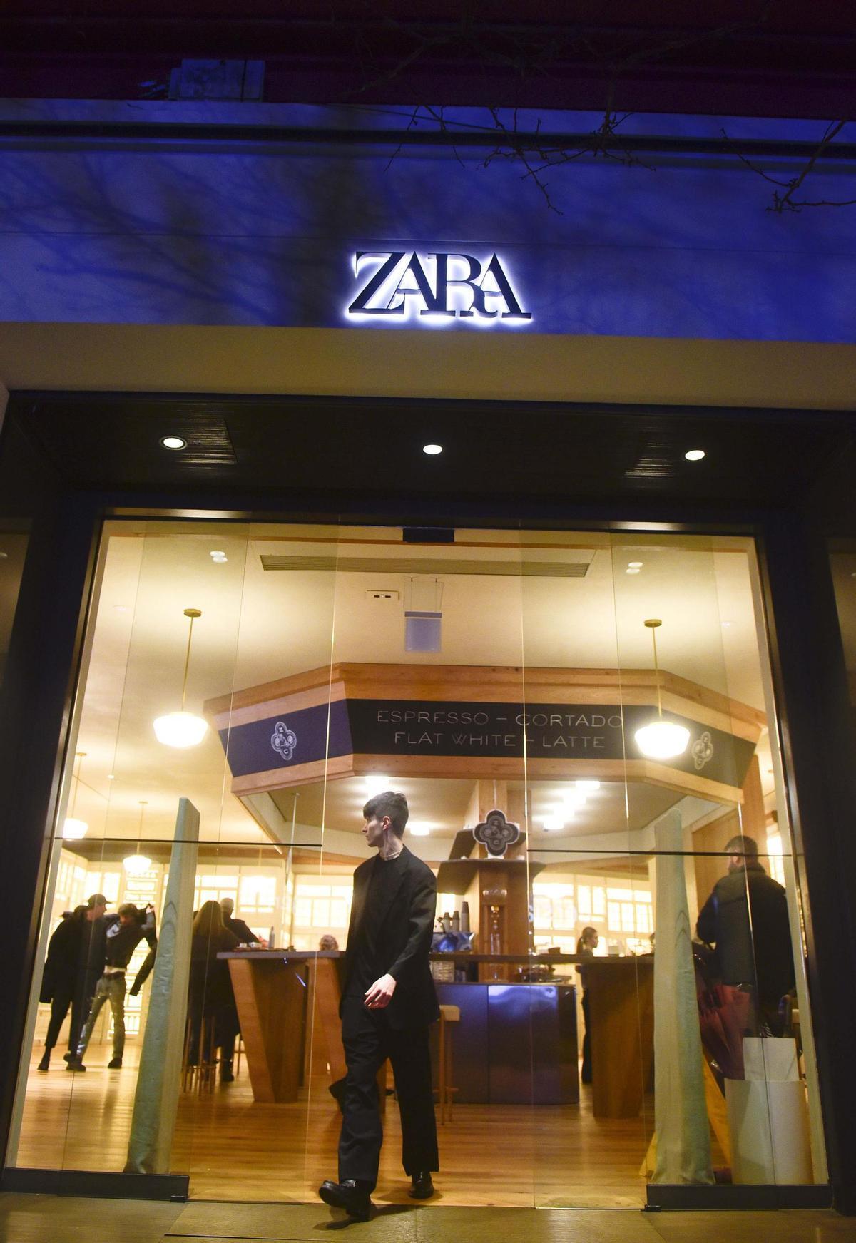 La primera tienda de Zara en Juan Flórez da su adiós definitivo