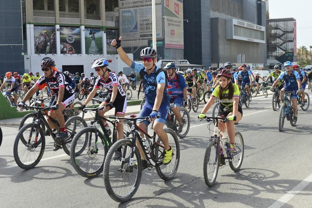 Marcha ciclista contra las multas del Seprona