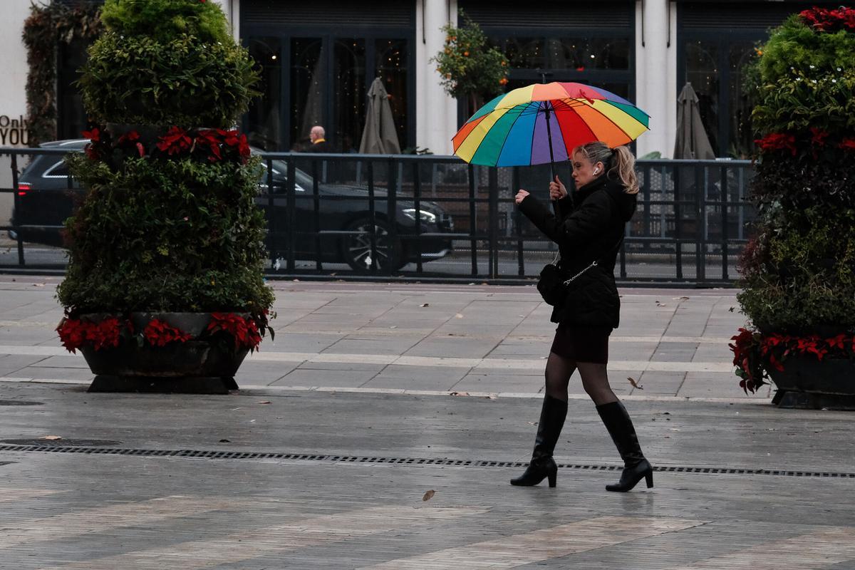 Málaga sufre los efectos del viento y la lluvia durante la alerta naranja