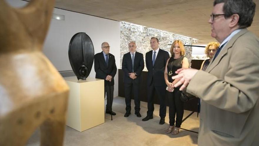 Exposición de Óscar Domínguez, Manolo Millares y Martín Chirino