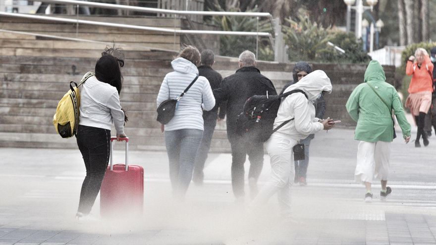 Fuertes rachas de viento en el litoral de Alicante