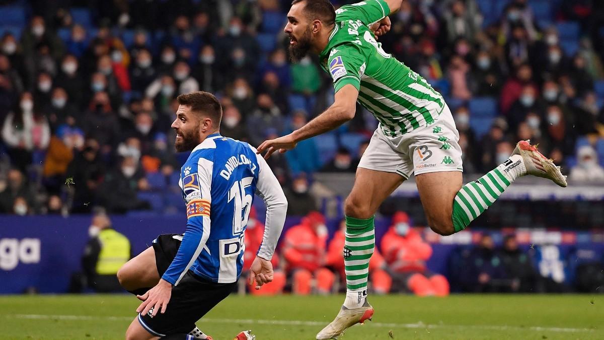 David López en una acción con Borja Iglesias