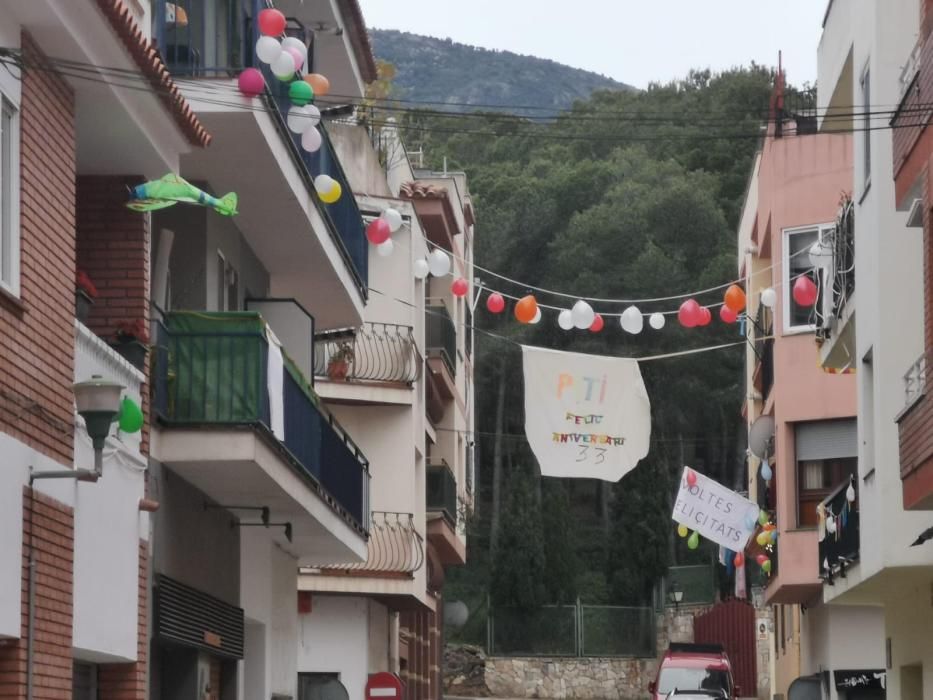 El confinament al carrer Ebre de Llançà