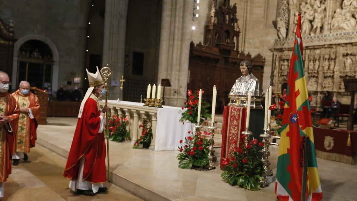 Este año, y de forma excepcional, la misa en honor a San Vicente Mártir se ha celebrado en la Catedral.