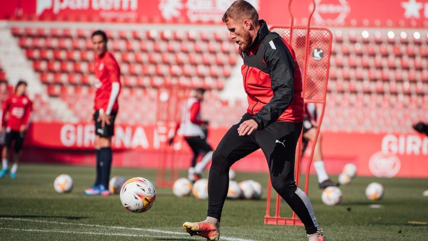 Samu Saiz és la gran novetat de l&#039;onze del Girona a Gijón