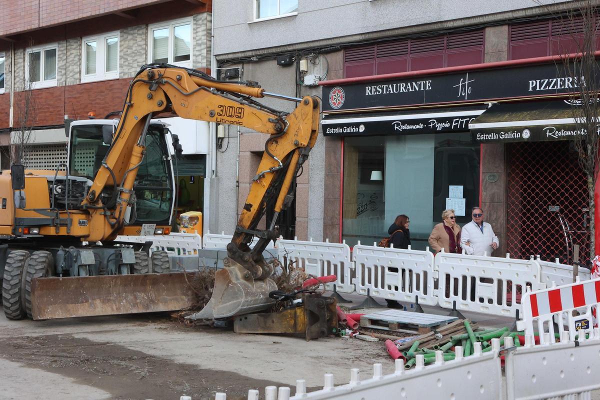 Las obras en la avenida de Os Mallos continúan un año después del inicio de los trabajos