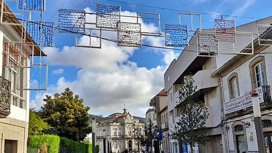 El ambiente festivo llega a Gondomar con el alumbrado. |