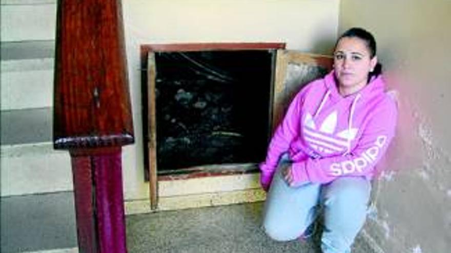 Los vecinos critican la &quot;dejadez&quot; del barrio de San Juan de Coria