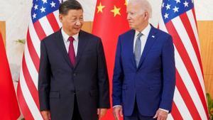 El presidente chino, Xi Jinping, y el de EEUU, Joe Biden, en la cumbre del G20 de Bali.