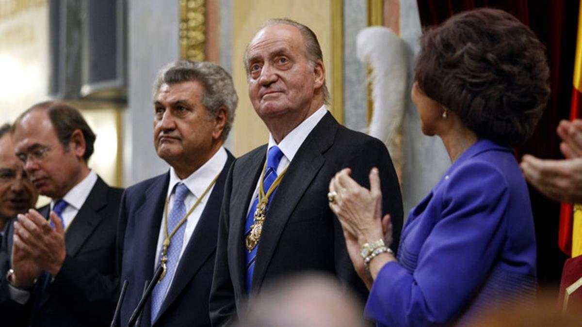 El Rey, junto a Jesús Posada, durante el acto de apertura de la décima legislatura, en diciembre del 2011.